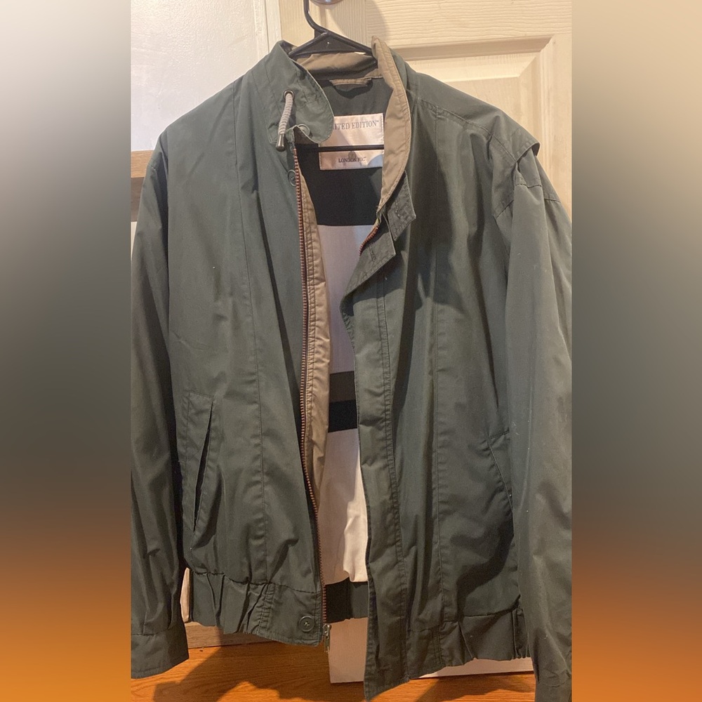 windbreaker